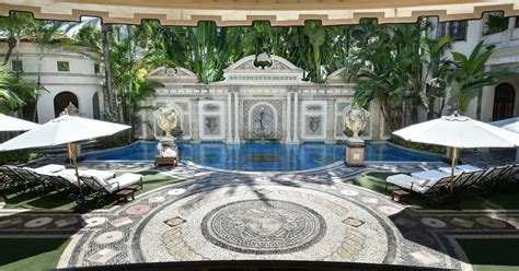 who owns versace mansion now|About the Villa.